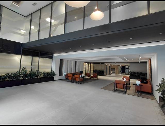 347M² OFFICE TO LET IN VORNA VALLEY